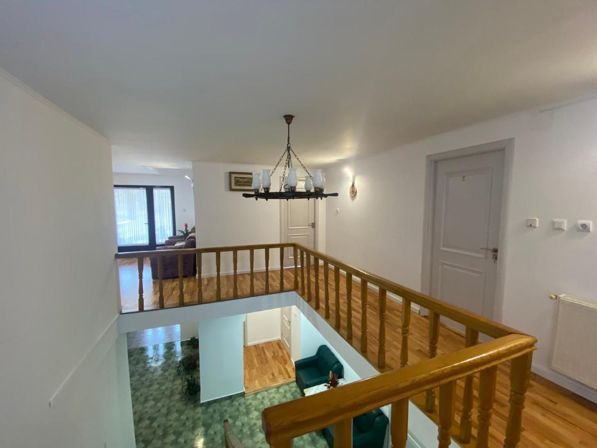 Hotel Casa Laur Mînăstirea Humorului Zewnętrze zdjęcie