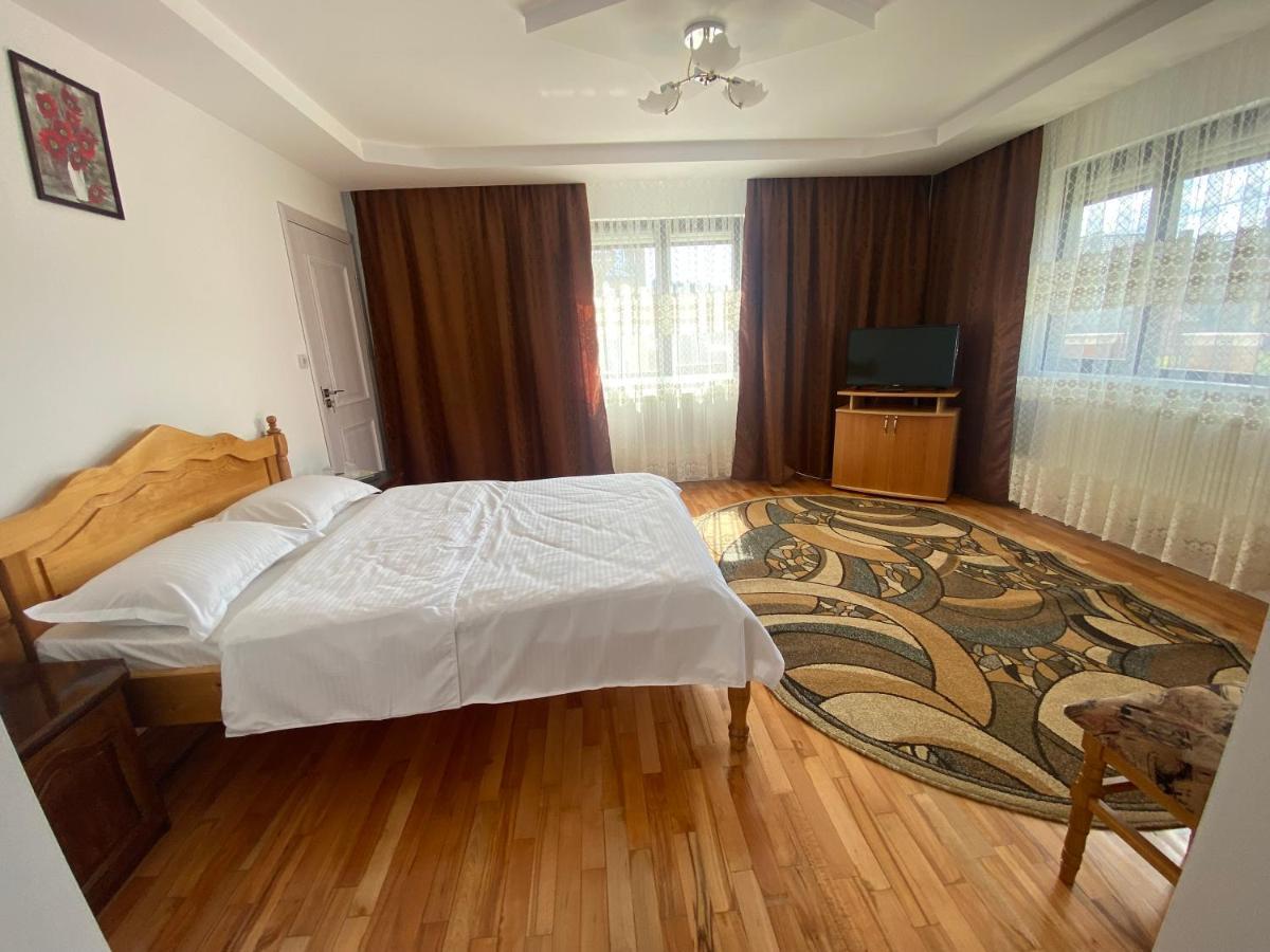 Hotel Casa Laur Mînăstirea Humorului Zewnętrze zdjęcie