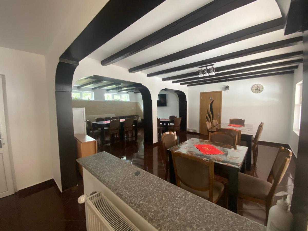 Hotel Casa Laur Mînăstirea Humorului Zewnętrze zdjęcie