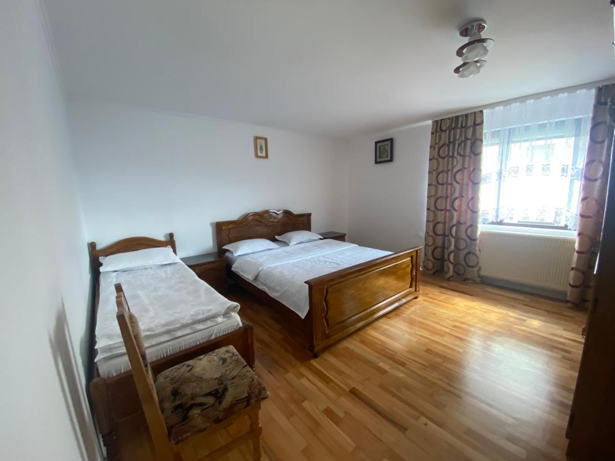 Hotel Casa Laur Mînăstirea Humorului Zewnętrze zdjęcie